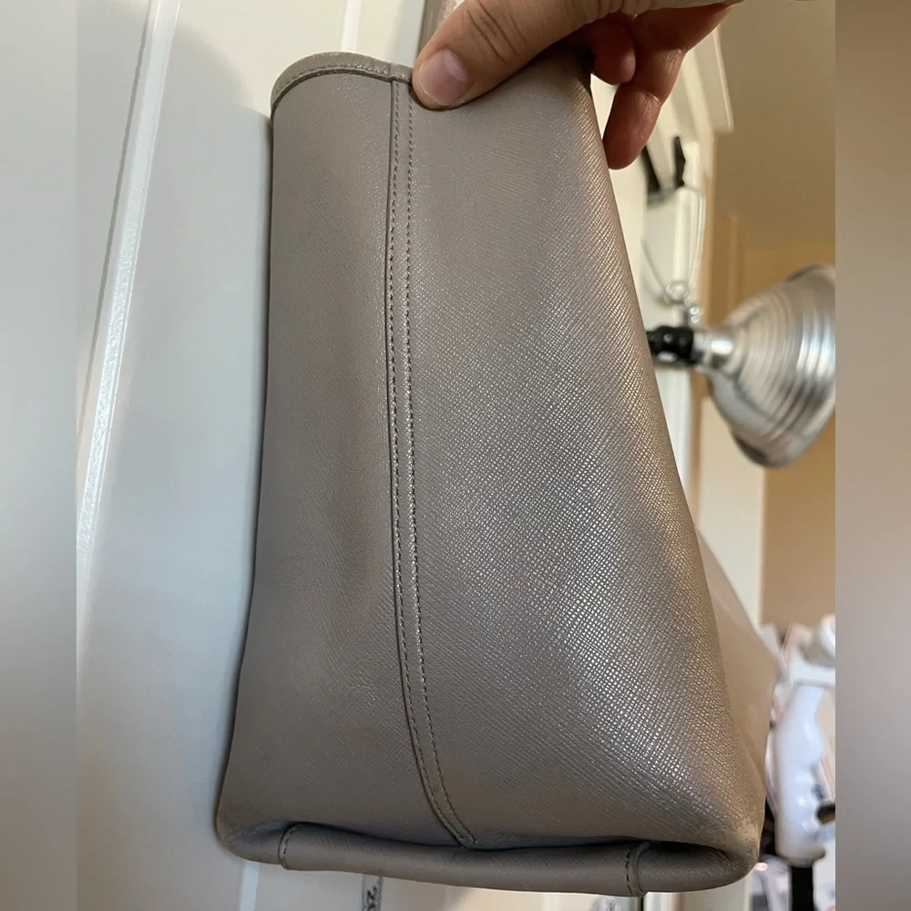Salvatore Ferragamo gold Leather bag